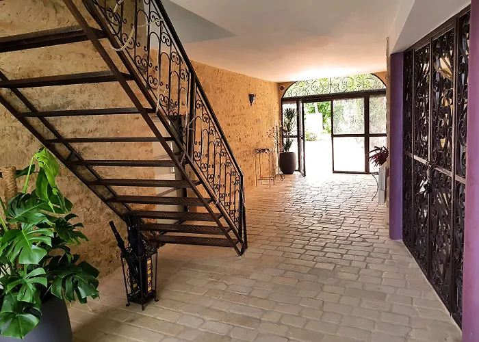 Le Clos Des Anges Bed & Breakfast 4*