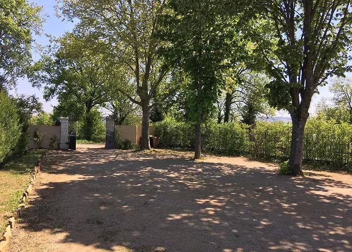 Le Clos Des Anges Bed & Breakfast 4*